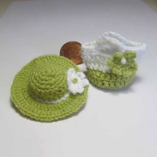 Dolls house miniature hat and bag in 1/12th scale [d]