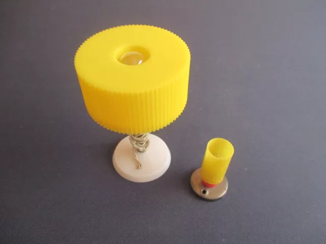 DDR-Spielzeug, 2 originale Puppenstuben-Lampen, Kunststoff u. Metall, 60er Jahre