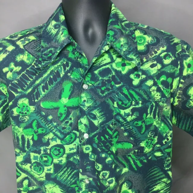 Vintage Mens Hawaiian Tapa Print Shirt Size M Cotton Green Designed Styled in CA