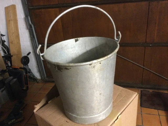 Vieux Seau à Appât En Aluminium Pour La Pêche En Eau Douce - Vintage USA
