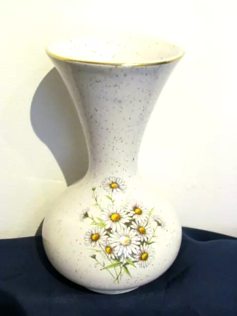 VINTAGE KERNEWEK Cornish Pottery Daisy Floral Design Decorative Flower Vase