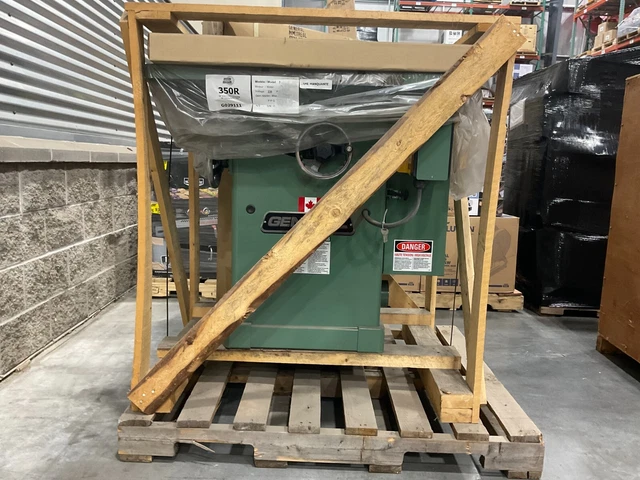 New Carry-Over General International 350R-ST52-M2M 10" Table Saw, 230V (MBE)