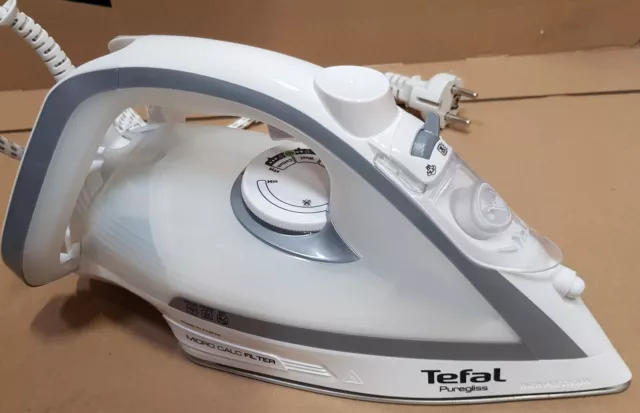 Fer A Repasser Tefal 3000W Jamais Servi