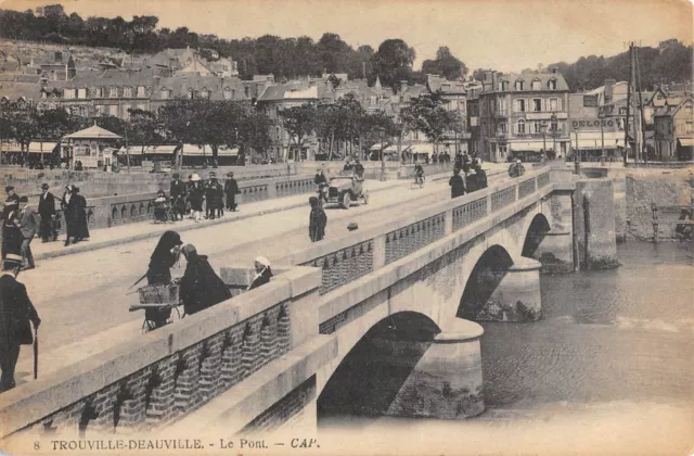 Cpa 14 Trouville Deauville Le Pont