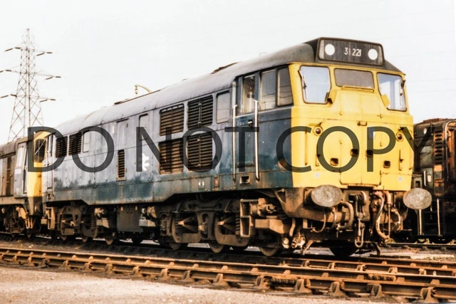 UK DIESEL TRAIN Railway Photograph Of Class 31 31221 Loco. (Rm31-244) £ ...