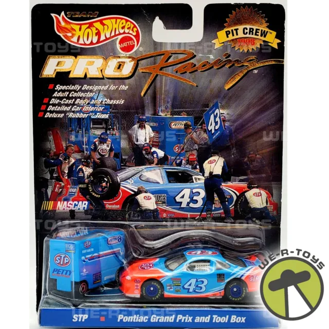 The World of Cars Race O Rama Patti 2009 Disney Pixar M5440 NRFB - We-R-Toys