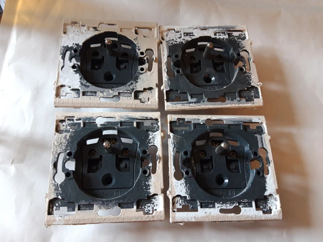 Lot De 2 Mécanismes De Prise Legrand Sagane 16A 2P+T - Réf. 84202, Occasion Fonctionnelle