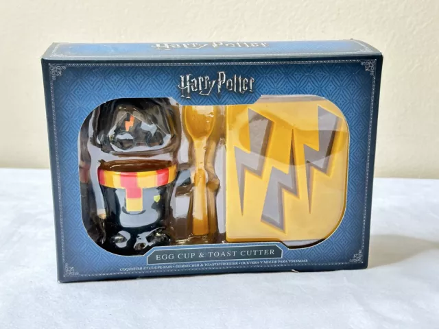 Harry Potter WB Wizarding World EGG CUP & TOAST CUTTER w SPOON New In Box