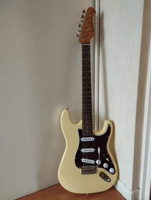 Guitare type stratocaster, soudure micro centre sur sélecteur à voir 2