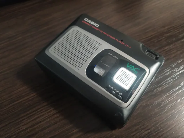 Radio portátil AM FM operado con baterías, 4 pilas D o transistor de  alimentación CA con un altavoz grande, conector estándar para auriculares,  modo