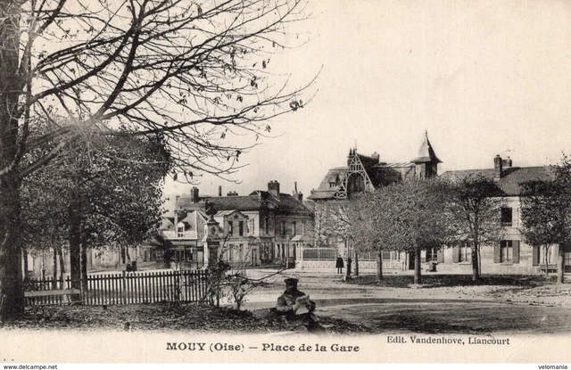 6037 cpa Mouy - Place de la Gare