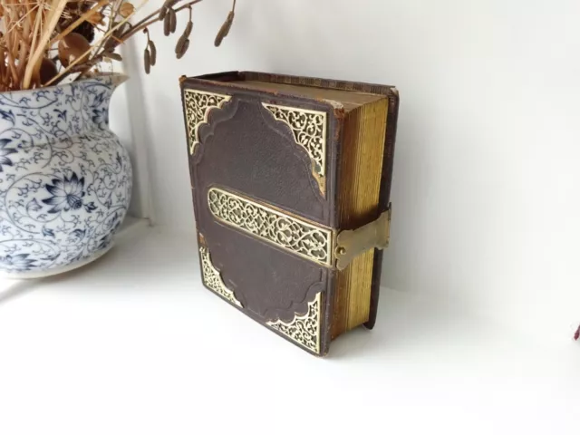 Victorian photo album, tooled leather bound with brass mounts & clasp, gilded