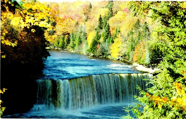 Vintage Postcard - Beautiful Upper Tahquamenon Falls Rt 117 Michigan MI #5549