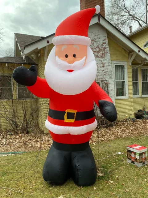 GEMMY AIRBLOWN INFLATABLE Giant 10 Ft Waving Santa Claus Light Up Yard ...