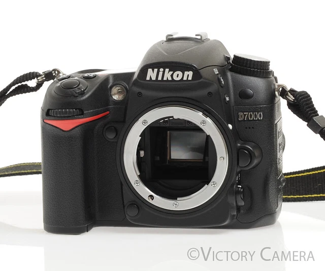 Nikon D7000 Digital SLR Camera Body -Clean-