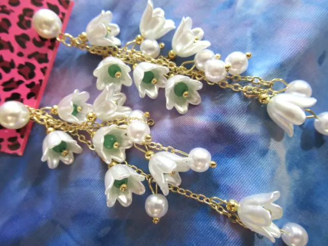 Betsey Johnson White Flower Lilies & Pearl Tassel Chain Beaded Earrings Nwt