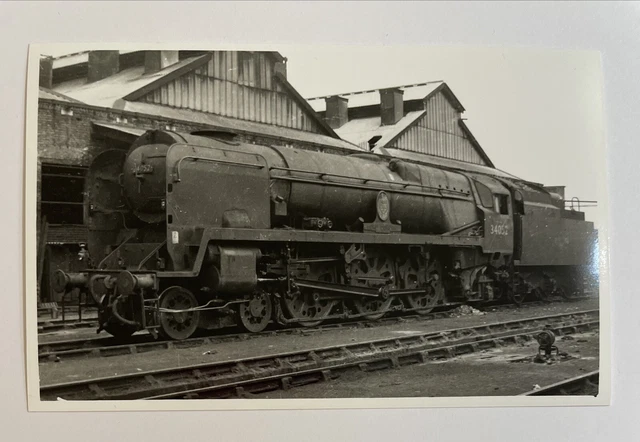 BR RAILWAY LOCOMOTIVE Photograph West Country Class Rebuilt 34052 F143 ...