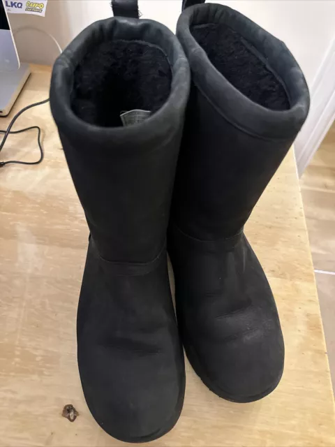 UGG Classic Ladies Leather Black Mid Calf Boot UK Size 6.5 EU 39