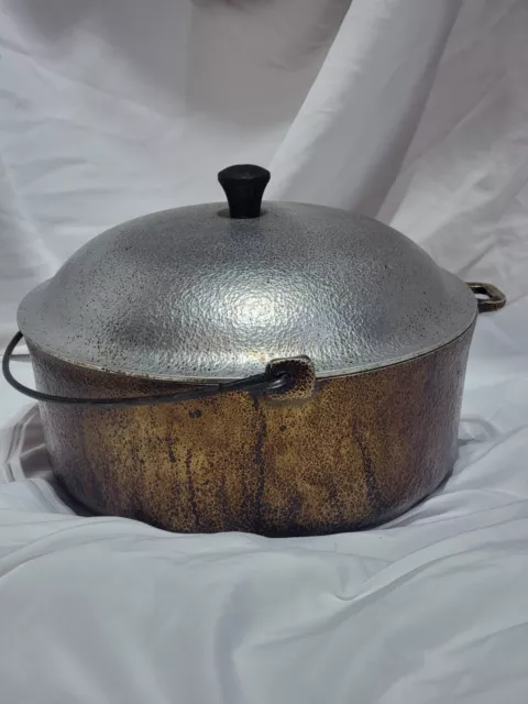 https://www.picclickimg.com/jKUAAOSwElJleOvt/Vintage-Club-Aluminum-Hammered-Pot-with-Bale-Handle.webp