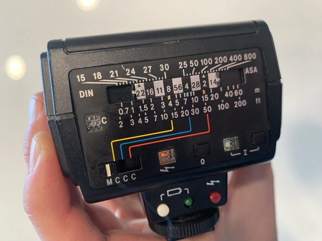 Metz Mecablitz 30 BCT-4 Shoe Mount Flash 3