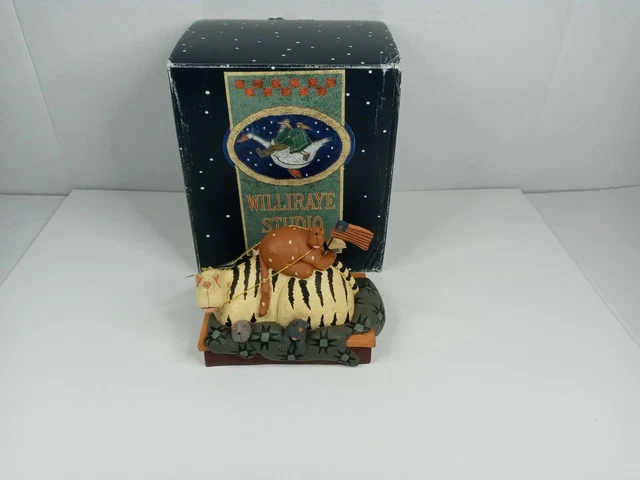 Cat Laying In Box W/ Kittens Figurine Williraye Studio WW1318