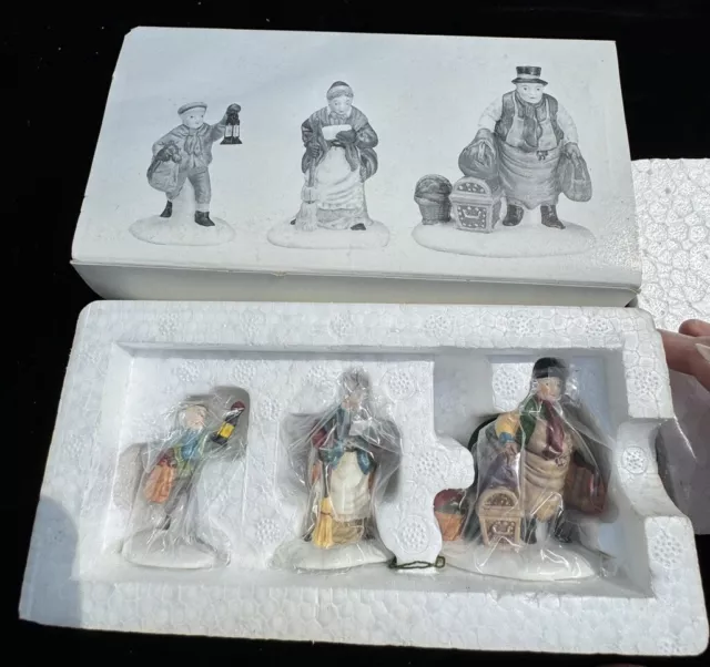 Dept. 56 Dickens Heritage Village Accessory Come Into The Inn # 5560-3 Mint!!