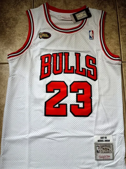MICHAEL JORDAN JERSEY Chicago Bulls Throwback Stitched Jersey $54.99 ...