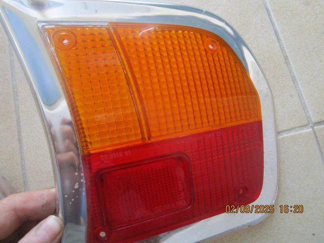 Feu Complet Support Cabochon Arrière Droit Pour Peugeot 304 Break - Pièce D'origine 2453558 - Occasion