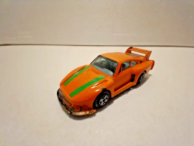 1/43 Burago Porsche 935 TT orange