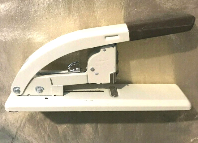Swingline Heavy Duty Long Strongarm Stapler 113 for Thick Stapling