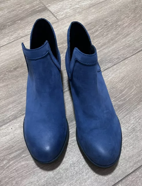 Sorel Royal Blue Suede Womens Bootie Size 9