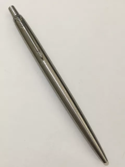 2000 Parker Jotter Steel Flighter Chrome Trim Ballpoint Pen-Made In Uk-Blue Ink.