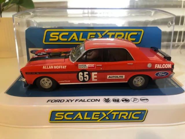 Scalextric C3928 - Ford XY Falcon Moffat Bathurst 1971 Slot car