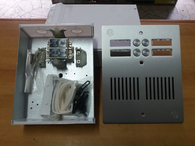 Pulsantiera Citofono In Alluminio Antivandalo - 2 File Da 10 Pulsanti ELTAS AV2010