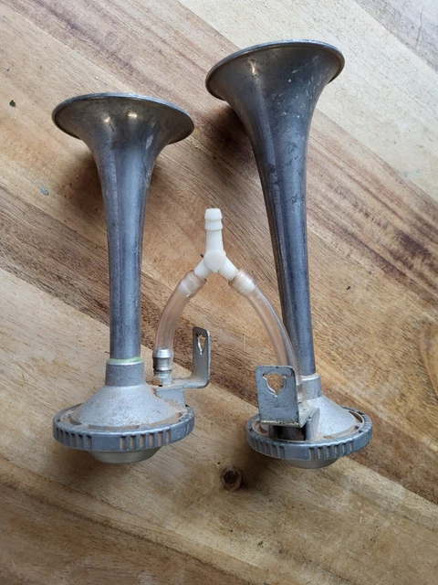 Ancien klaxon de collection pour voiture en laiton marque Marchal - Collection