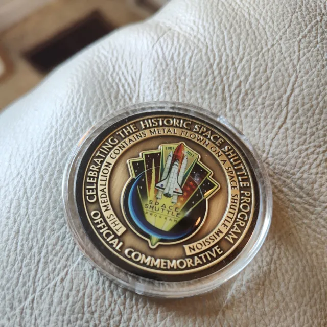 SPACE SHUTTLE COMMEMORATIVE NASA  Challenge/ Medallion Coin