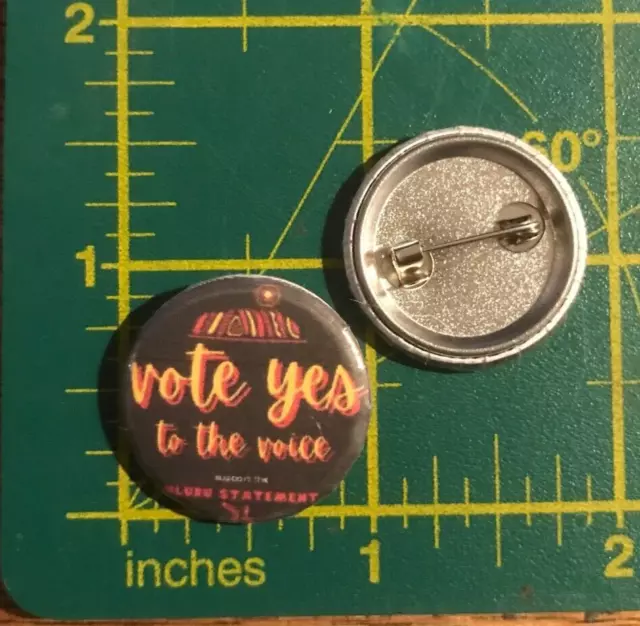 Vote Yes to the Voice 25mm Pin Badge First Nations Voice to Parliament Uluru