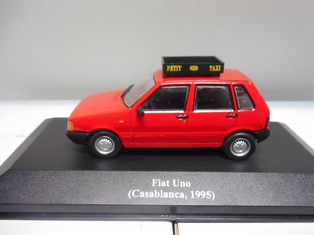 Renault 10 Taxi de Bogota 1967 IXO en boite 1/43
