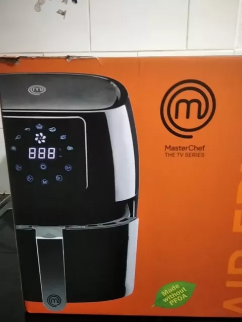 MasterChef 525527 Energy Efficient 4.5L Digital Air Fryer - Black