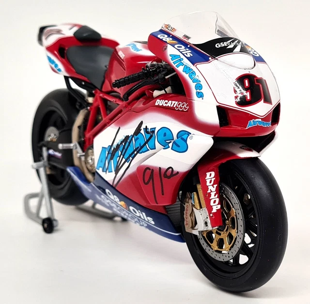 Minichamps 1/12 Scale 122 040252 Ducati 999R F04 WSB 04 James