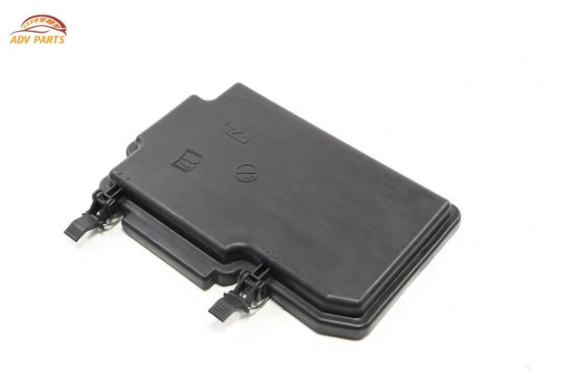 MERCEDES GL550 X166 Engine Bay Fuse Relay Junction Box Upper Cover Oem