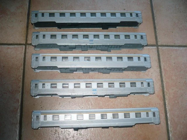579898_4 579898_4