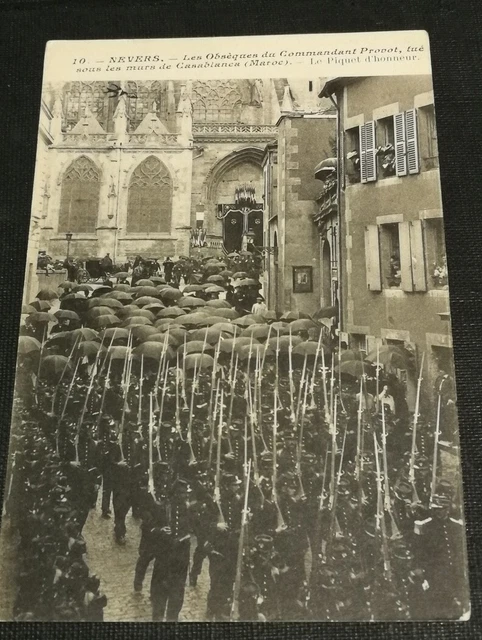 CPA 58 NEVERS - Obsèques du Commandant PROVOT tué à CASABLANCA (Maroc) Le Piquet