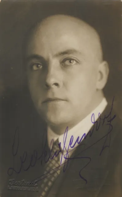 Leo SCHÜTZENDORF / Postcard photograph with autograph signature