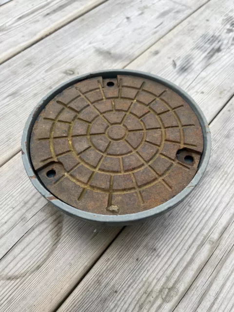 Reclaimed Round Cast Iron Manhole Cover 200mm & 100mm Gulley Inlet