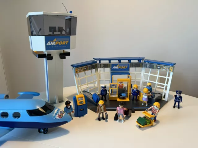 PLAYMOBIL City Action Flughafen mit Tower (5338) und Flugzeug (9366)