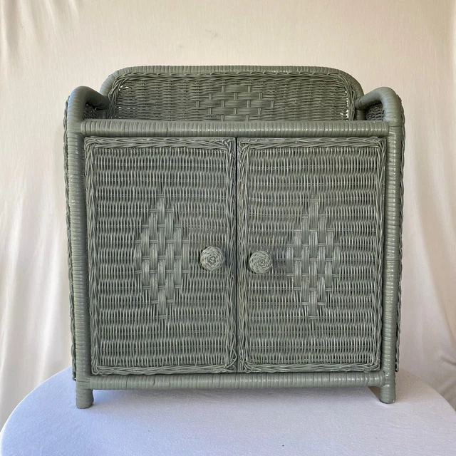 Gabinete de medicina vintage pintado de mimbre de ratán de pared o mostrador