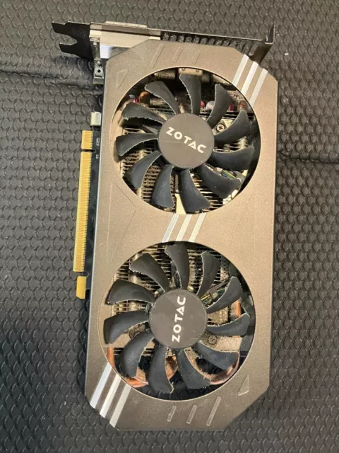 ZOTAC NVIDIA GeForce GTX 970 4GB GDDR5 Graphics Card (2881N366040Z8)