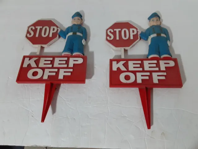 Vintage 1977 Plastic Policemen Lawn Sign "STOP" "KEEP OFF" Outdoor Decor