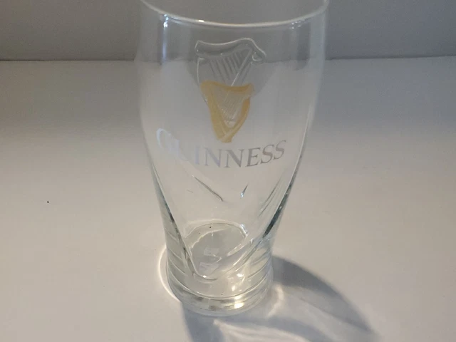 Guinness Beer Pint Clear Pint w/ Logo and Raised Harp Logo Bar Ware